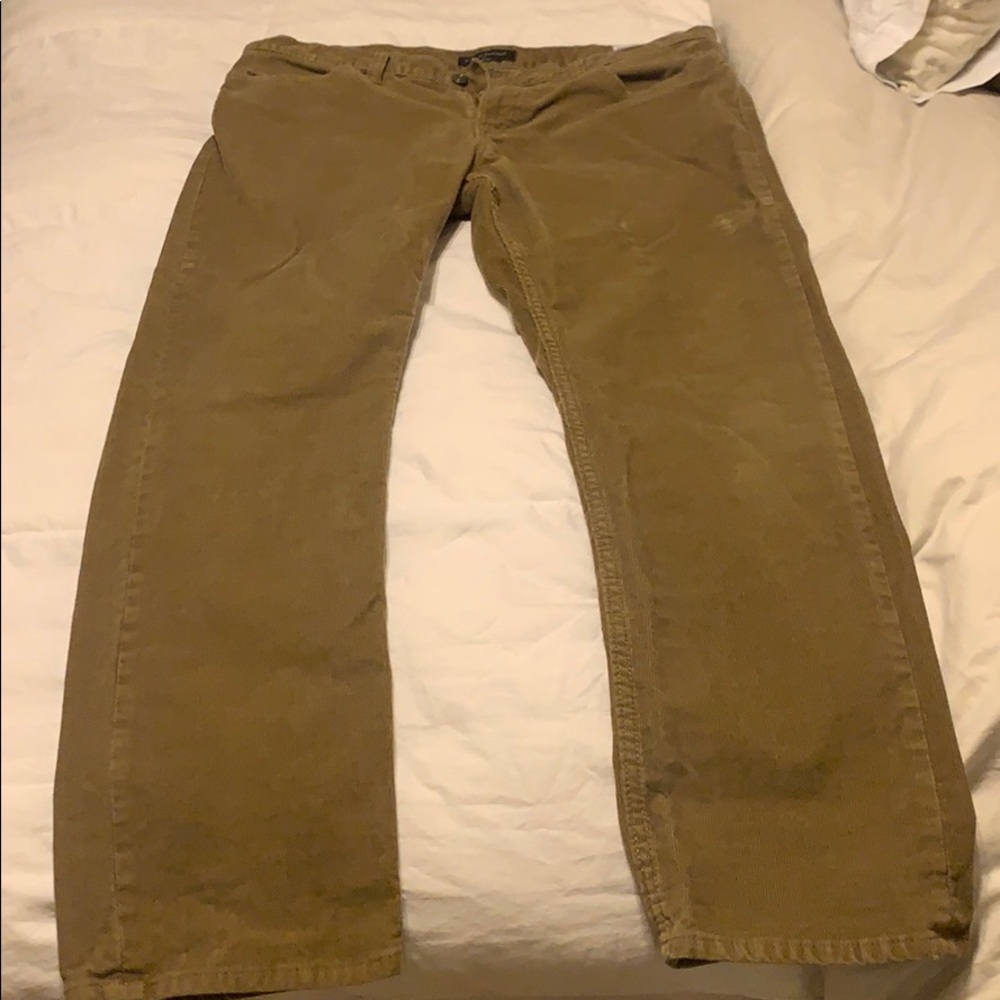Banana Republic Corduroy’s - 34 x 30 Slim Fit